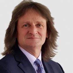 Ševčík rezignoval z proděkanské pozice na VŠE kvůli politickému tlaku