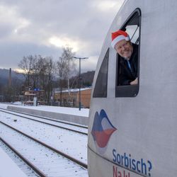 Vlaky se vrací na trať Liberec–Chrastava po modernizaci kolejí