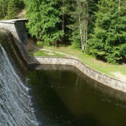 Podzimní romantika: od přehrady Naděje lužickými hvozdy až k Ledové jeskyni